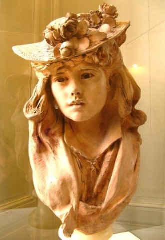 jeune fille au chapeau fleuri Rodin.jpg