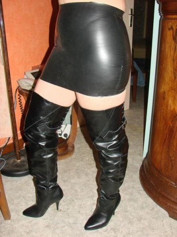 bottes-_-jupe-014-_resolution-de-l--ecran_.jpg