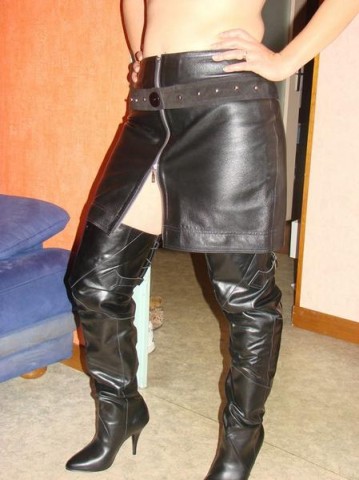 bottes-_-jupe-043-_resolution-de-l--ecran_.jpg