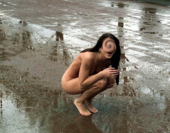 ma-soeur-nue-dans-la-rue.jpg
