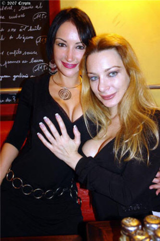 ana-a-la-soiree-des-cochons-_2_.jpg