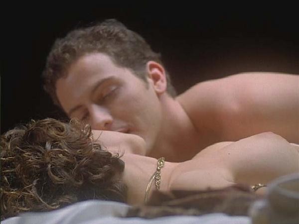 Alyssa-Milano-vidcaps-1996--43-.jpg