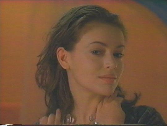 Alyssa-Milano-A--19-.jpg