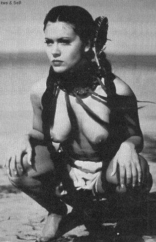 Alyssa-Milano-nue--42-.jpg