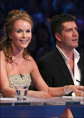 amanda_holden_02_010.jpg