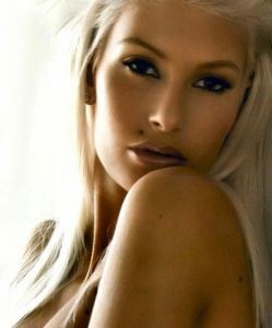 Brigitte-Bui-sexy--7-.jpg