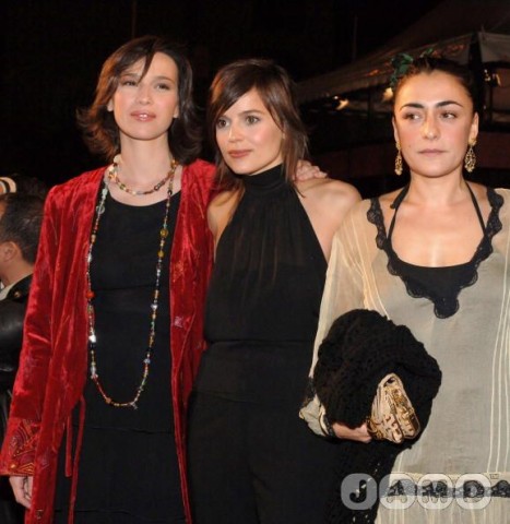 Ariadna-Gil--Elena-Anaya-and-Candela-Pena.jpg