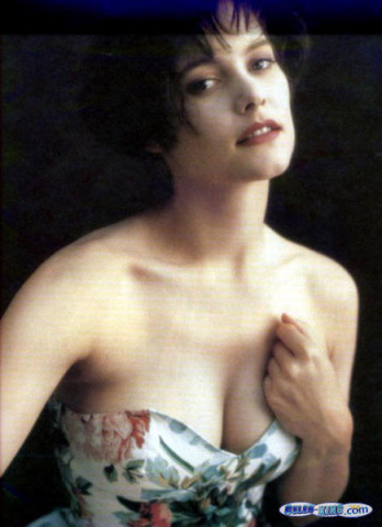 Carey-Lowell--08-.jpg