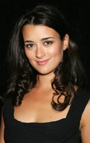 Cote-de-Pablo-sexy--14-.jpg