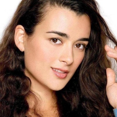 Cote-de-Pablo-sexy--3-.jpg