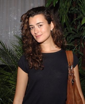 Cote-de-Pablo-sexy--37-.jpg