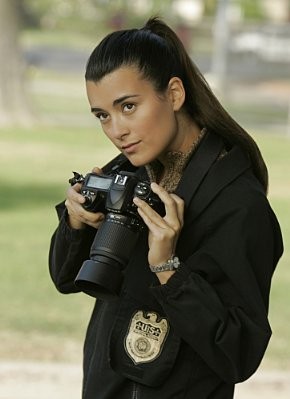 Cote-de-Pablo-sexy--50-.jpg