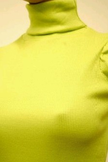 D-en-sous-pull-jaune.jpg
