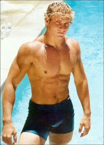 poolside076.jpg