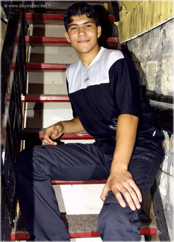 03b001a-ali_001.jpg