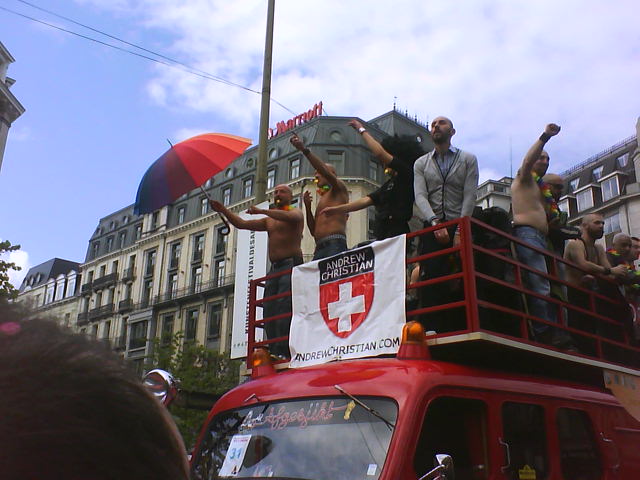 gay-pride-200900605.jpg