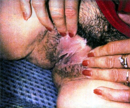 0-MA-CHATTE-ECART2E-PAR-MES-DOIGTS.jpg
