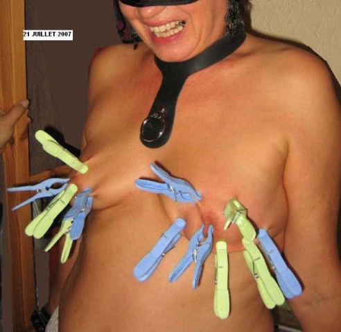 pinces aux seins.jpg