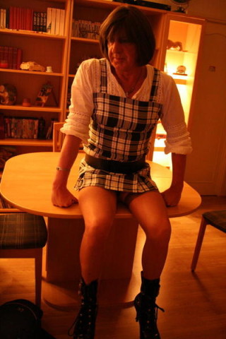 Christina-IMG_2044_182_1.jpg