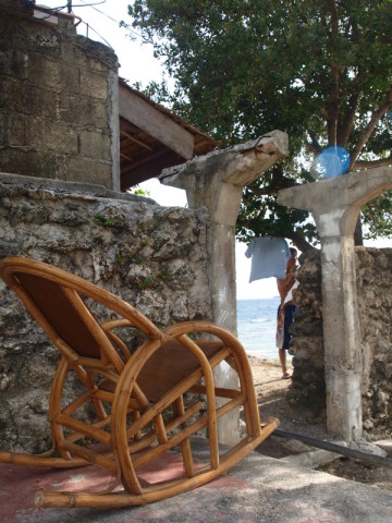 Chaise-longue-sur-mer--Moalboal-.jpg