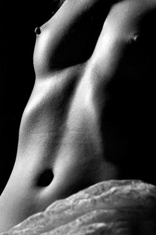 Erog-Girl-BW-09.jpg