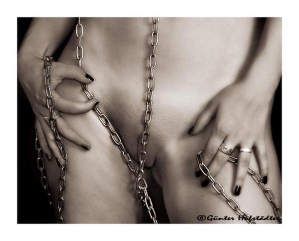 Girls-Bw-Travel-003.jpg
