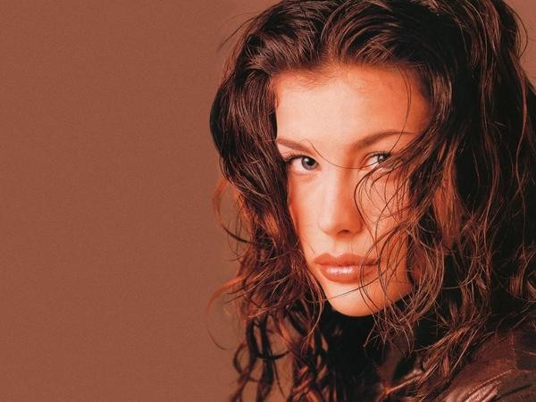 90-girl_liv_tyler.jpg