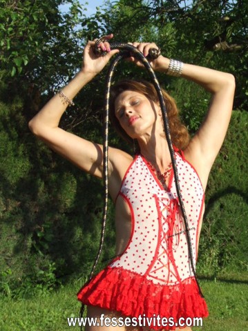 21 juin fête de la musique fouet de maitresse