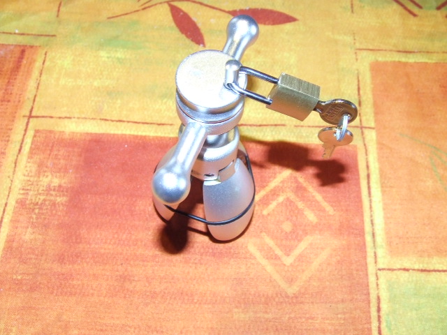 plug de chasteté élargissable fermant à clé