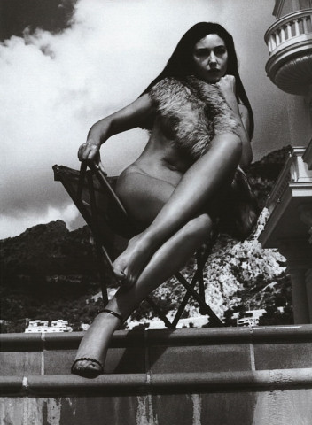 Newton%20Monica%20Bellucci