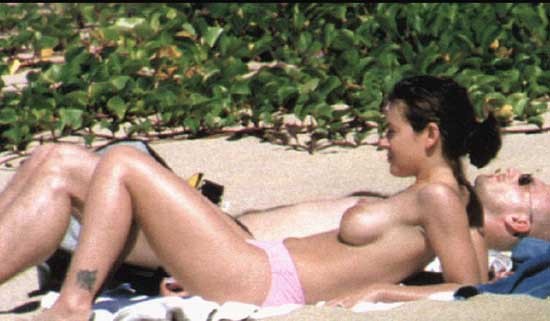 alyssa milano nue 13