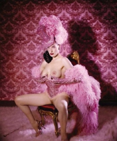 dita_von_teese_nue_07.jpg