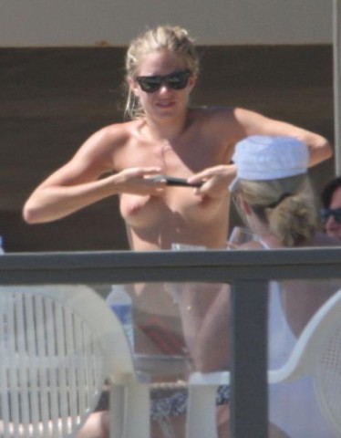 sienna_miller_nue_sexy_topless_22.jpg