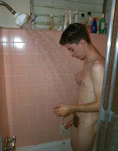 hummm-sous-la-douche.jpg