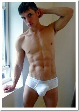 bogoss-en-sous-v-tement2.jpg