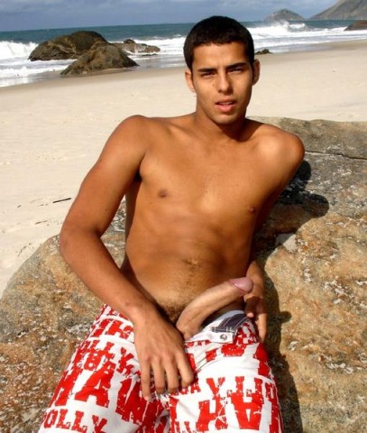 beau-gosse-de-la-plage.jpg