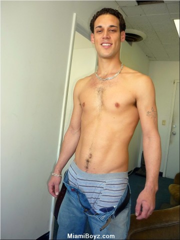Latino-Ed03.jpg