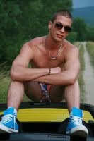 Julien-Hussey10.jpg