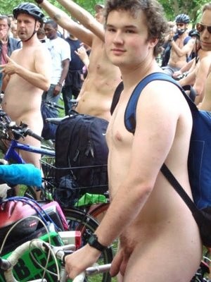 naked-with-my-bike11.jpg