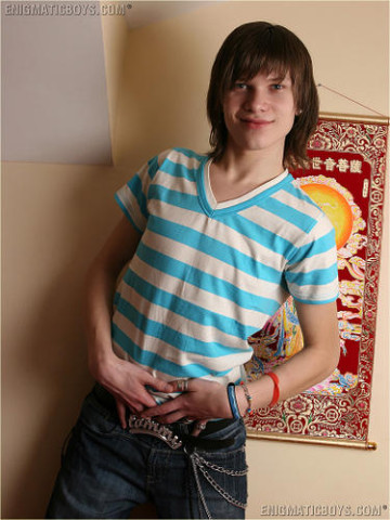 TOMMY-01_016.jpg