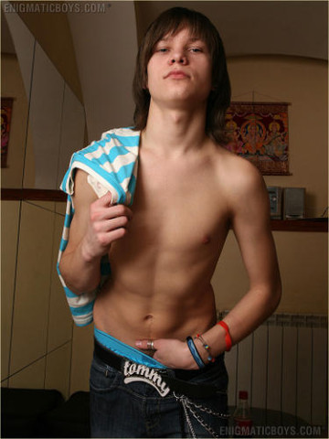 TOMMY-01_025.jpg