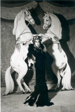 man-ray-1935-la-marquise-casati-_t1.jpg