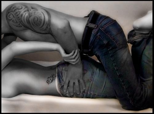 SexyHotJeansCouple.jpg