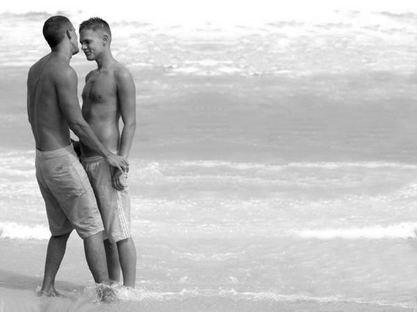 BWCOUPNLOVE1.jpg