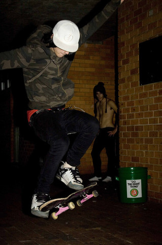 05-rog.jpg