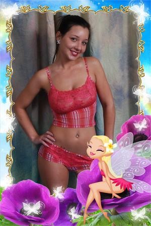 ChristinaModelboucledoreille.jpg
