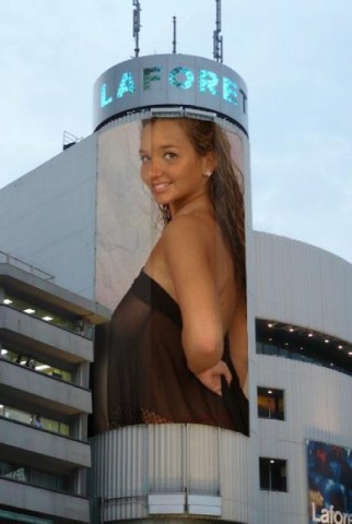 Christina_Modelhorougebaspareo18.jpg