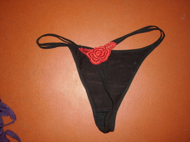 string avec une rose