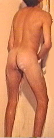 UneQueueentre2jambes03.jpg