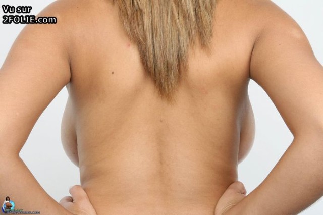 beurette-grosse-et-gros-seins-201411-02 19